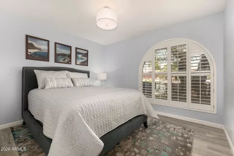 Bedroom - 417 E Beck Ln, Phoenix, AZ 85022 photo 1 of 4