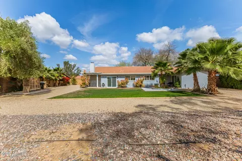 Exterior - 417 E Beck Ln, Phoenix, AZ 85022 photo 8 of 12