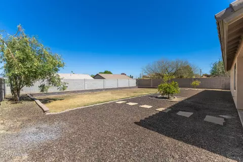 Exterior - 1322 E Harwell Rd, Phoenix, AZ 85042 photo 1 of 6