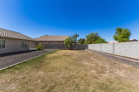 Exterior - 1322 E Harwell Rd, Phoenix, AZ 85042 photo 5 of 6