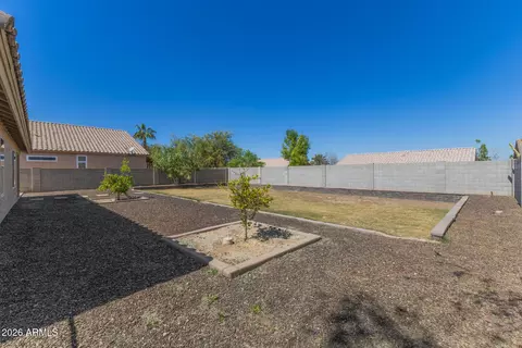 Exterior - 1322 E Harwell Rd, Phoenix, AZ 85042 photo 6 of 6