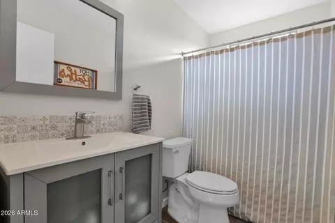 Bath - 2250 E Deer Valley Rd #94, Phoenix, AZ 85024 photo 2 of 2