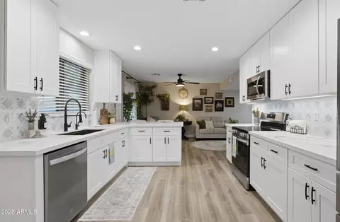 12618 W Paintbrush Dr, Sun City West, AZ 85375