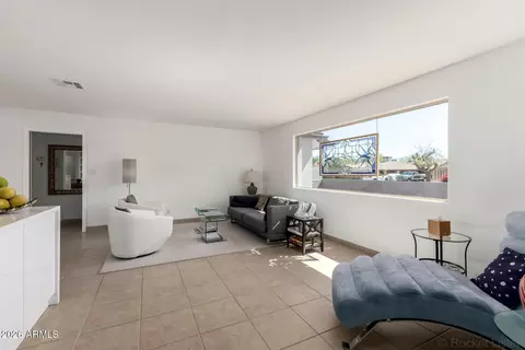 Living - 644 E La Jolla Dr, Tempe, AZ 85282 photo 1 of 2