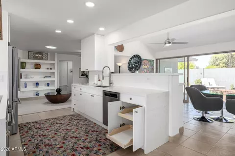 Kitchen - 644 E La Jolla Dr, Tempe, AZ 85282 photo 2 of 3