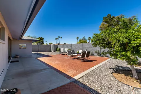 Exterior - 644 E La Jolla Dr, Tempe, AZ 85282 photo 5 of 9