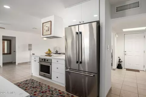 Kitchen - 644 E La Jolla Dr, Tempe, AZ 85282 photo 3 of 3