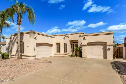 Exterior - 1865 S Morrison Ln, Gilbert, AZ 85295 photo 2 of 5
