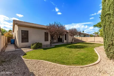 Exterior - 1865 S Morrison Ln, Gilbert, AZ 85295 photo 5 of 5