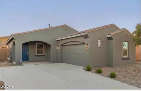 813 W Love Rd, San Tan Valley, AZ 85143
