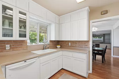 Kitchen - 5711 N 12th Ave, Phoenix, AZ 85013 photo 2 of 4