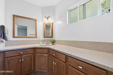 Bath - 5711 N 12th Ave, Phoenix, AZ 85013 photo 1 of 4