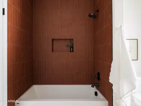 Bath - 3620 E Coconino Pl, Phoenix, AZ 85044 photo 8 of 9