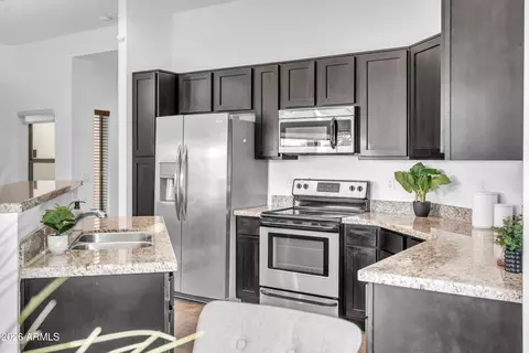 Kitchen - 3113 E Danbury Rd #26, Phoenix, AZ 85032 photo 2 of 2