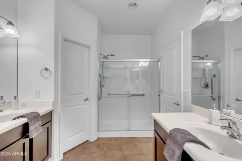 Bath - 3113 E Danbury Rd #26, Phoenix, AZ 85032 photo 3 of 4