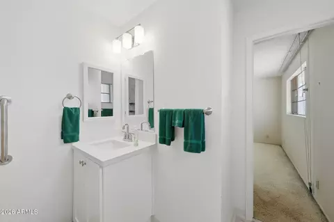 Bath - 6708 N 41st Ln, Phoenix, AZ 85019 photo 2 of 3