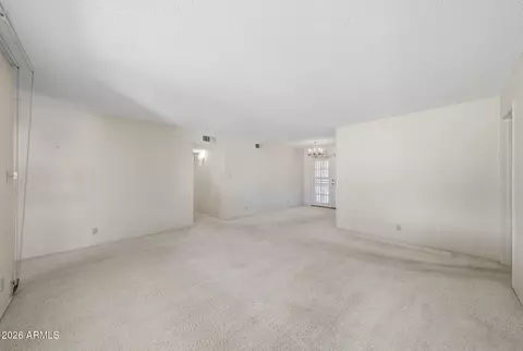 Living - 6708 N 41st Ln, Phoenix, AZ 85019 photo 5 of 8