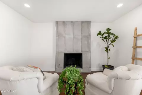 Living - 1546 E Windjammer Way, Tempe, AZ 85283 photo 6 of 7