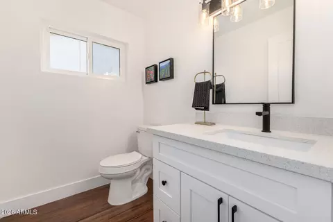 Bath - 1546 E Windjammer Way, Tempe, AZ 85283 photo 1 of 4