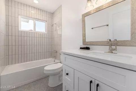 Bath - 1546 E Windjammer Way, Tempe, AZ 85283 photo 4 of 4