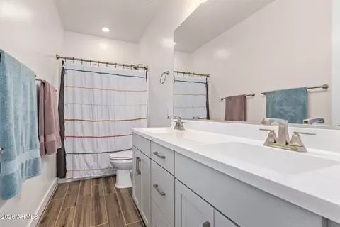 Bath - 1478 E Lodgepole Dr, Gilbert, AZ 85298 photo 4 of 4