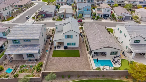 View/Area - 1478 E Lodgepole Dr, Gilbert, AZ 85298 photo 2 of 10