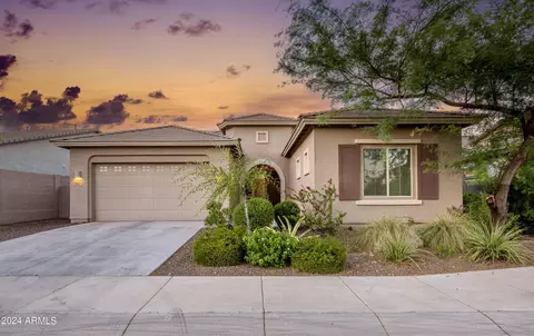 2527 N 212th Dr, Buckeye, AZ 85396