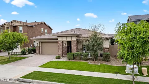 Exterior - 3835 E Austin Dr, Gilbert, AZ 85296 photo 10 of 12