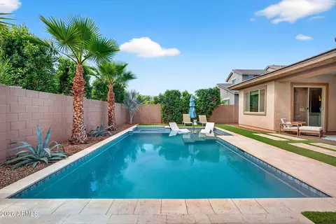 Exterior - 3835 E Austin Dr, Gilbert, AZ 85296 photo 4 of 12