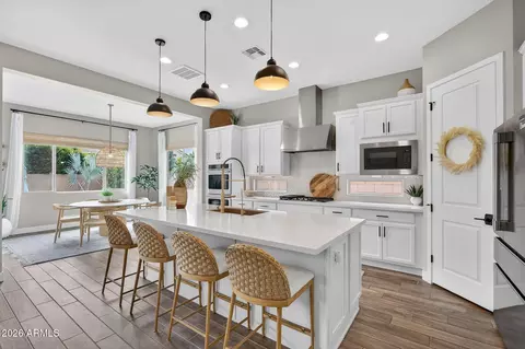 Kitchen - 3835 E Austin Dr, Gilbert, AZ 85296 photo 4 of 5