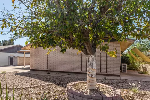 Exterior - 2537 E La Jolla Dr, Tempe, AZ 85282 photo 3 of 7