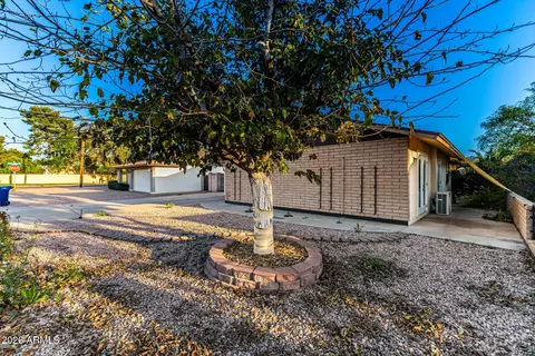Exterior - 2537 E La Jolla Dr, Tempe, AZ 85282 photo 5 of 7