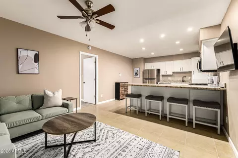 Living - 2537 E La Jolla Dr, Tempe, AZ 85282 photo 2 of 3