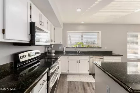 Kitchen - 314 S Sandstone St, Gilbert, AZ 85296 photo 4 of 4