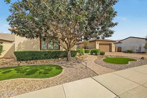 Exterior - 2924 E Athena Ave, Gilbert, AZ 85297 photo 2 of 10