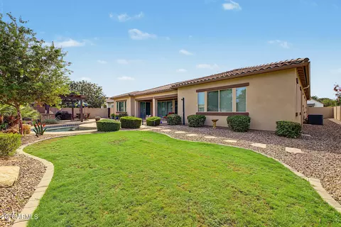 Exterior - 2924 E Athena Ave, Gilbert, AZ 85297 photo 9 of 10