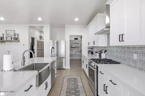 Kitchen - 294 E First Base Ln, Snowflake, AZ 85937 photo 3 of 3