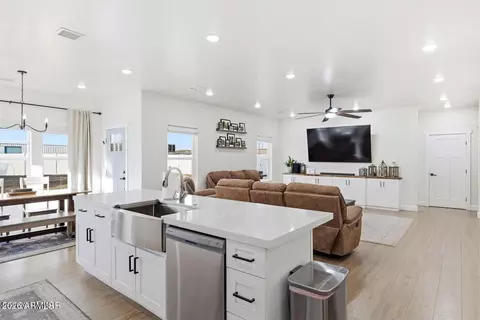 Kitchen - 294 E First Base Ln, Snowflake, AZ 85937 photo 2 of 3