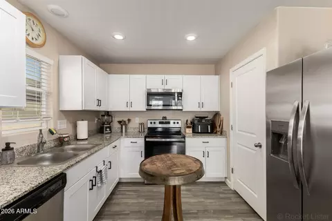 Kitchen - 139 W Douglas Ave, Coolidge, AZ 85128 photo 3 of 4