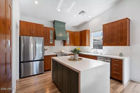 Kitchen - 532 N Falcon Dr, Gilbert, AZ 85234 photo 2 of 5