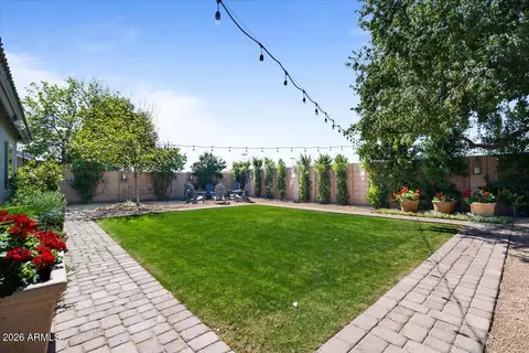 Exterior - 532 N Falcon Dr, Gilbert, AZ 85234 photo 12 of 13