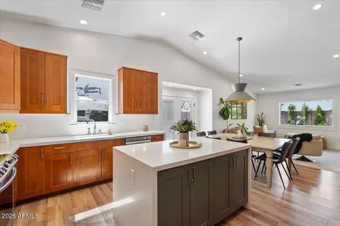 Kitchen - 532 N Falcon Dr, Gilbert, AZ 85234 photo 3 of 5