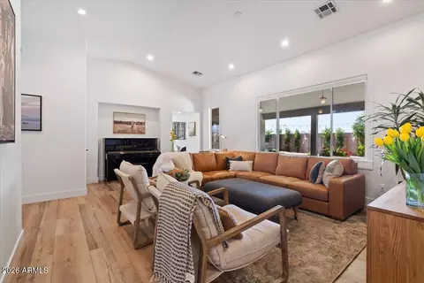 Living - 532 N Falcon Dr, Gilbert, AZ 85234 photo 1 of 4