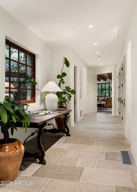 Entry Way - 6201 N 20th St, Phoenix, AZ 85016 photo 2 of 2