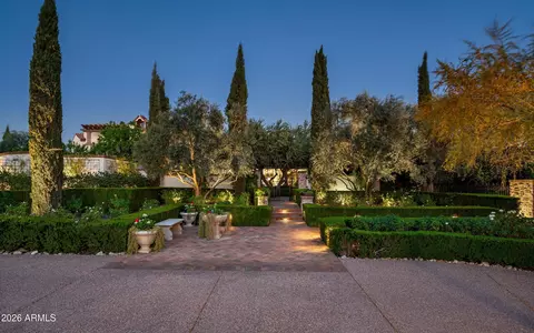 6201 N 20th St, Phoenix, AZ 85016