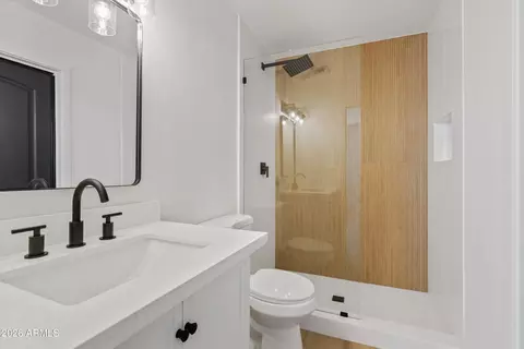 Bath - 2602 E Vista Dr, Phoenix, AZ 85032 photo 1 of 2