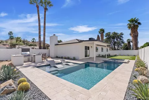 Exterior - 2602 E Vista Dr, Phoenix, AZ 85032 photo 2 of 2