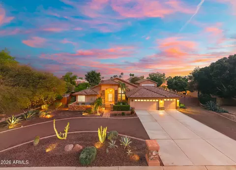 4613 W Desert Hollow Dr, Phoenix, AZ 85083