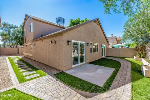 Exterior - 412 E Utopia Rd, Phoenix, AZ 85024 photo 4 of 7
