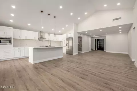 412 E Utopia Rd, Phoenix, AZ 85024